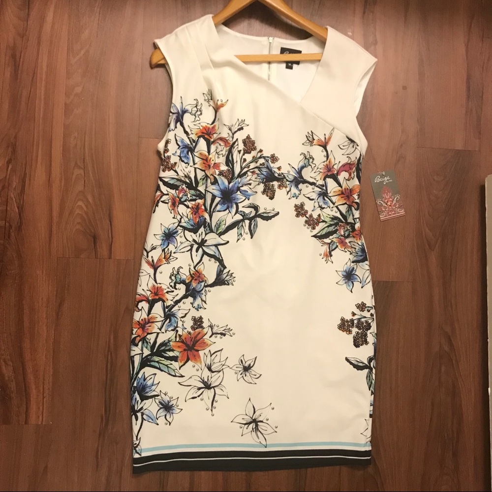 NWT Ladies Floral Dress Size 14